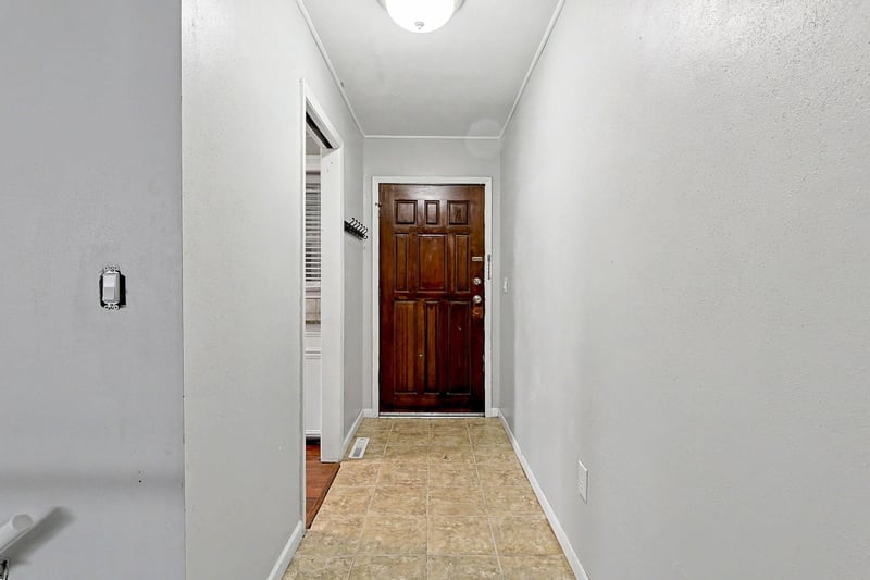 9320 Barron Cir, Wichita, KS 67207