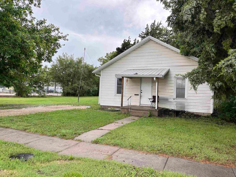 721 Star St, El Dorado, KS 67042