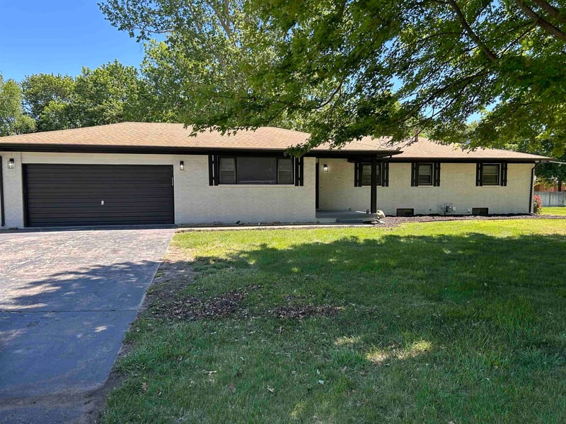1300 Fieldcrest , Wichita, KS 67209
