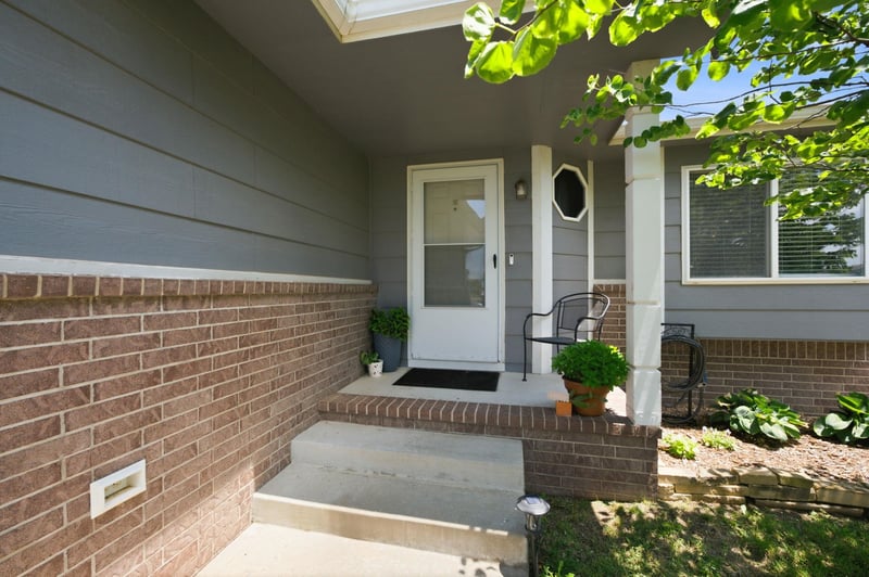2238 Milstead St, Wichita, KS 67209-3607