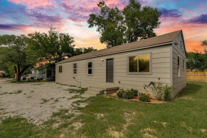 2969 Davidson St, Wichita, KS 67210-1403