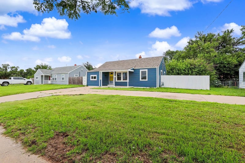 2200 Seneca , Wichita, KS 67213