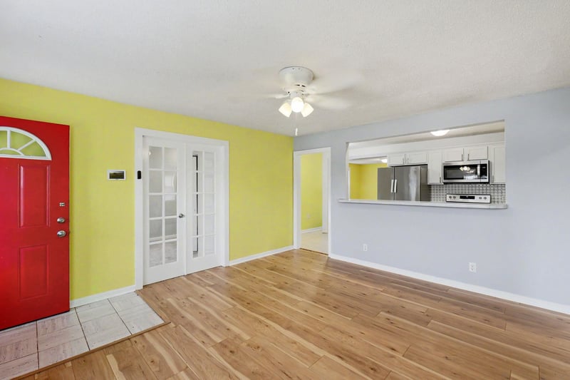 2154 Seneca St, Wichita, KS 67213