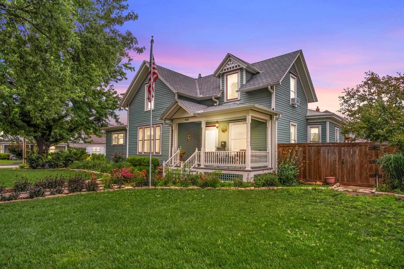 400 E 3rd, Newton, KS 67114