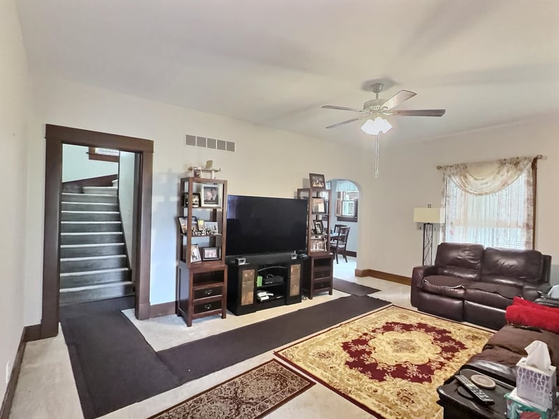 330 4th , Newton, KS 67114