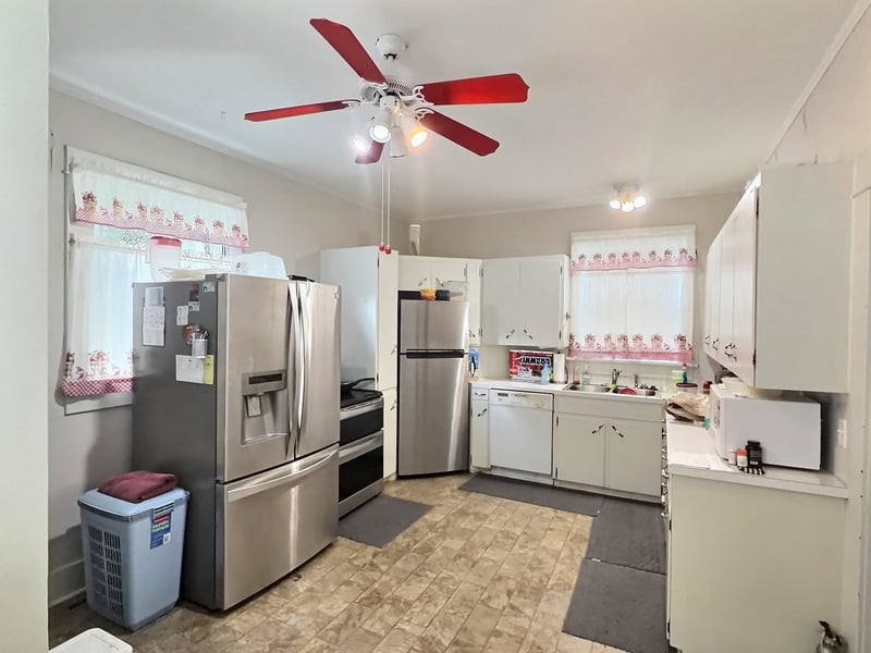 330 4th , Newton, KS 67114