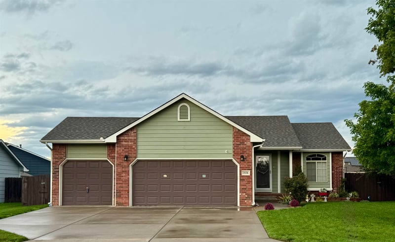 2636 Keys Ct, Derby, KS 67037