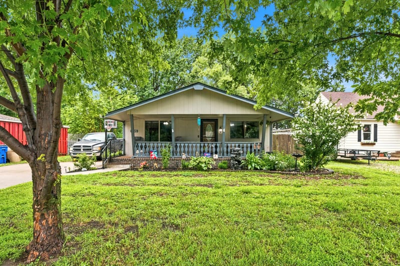 905 N Main St, Garden Plain, KS 67050