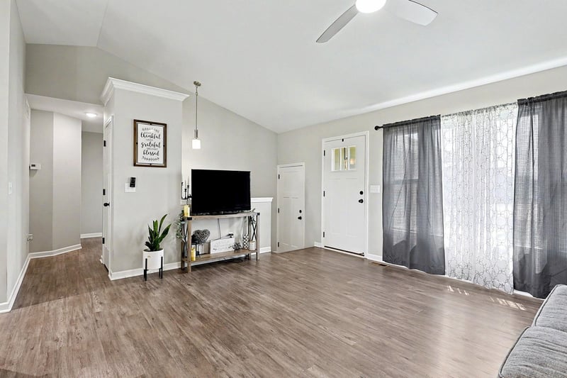 881 Cloverleaf , Goddard, KS 67052