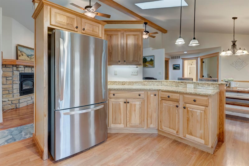 805 Oaklawn Dr, Parkerfield, KS 67005