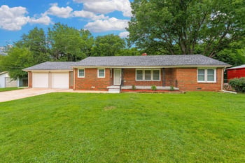 3430 E Crystal St, Wichita, KS 67216