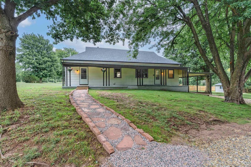1701 Chestnut Ave, Arkansas City, KS 67005