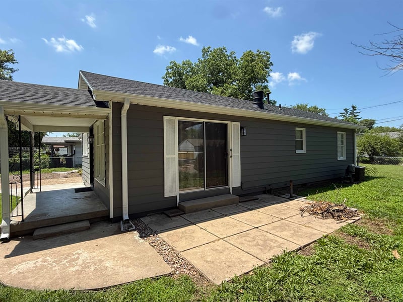 3904 Murdock St, Wichita, KS 67203