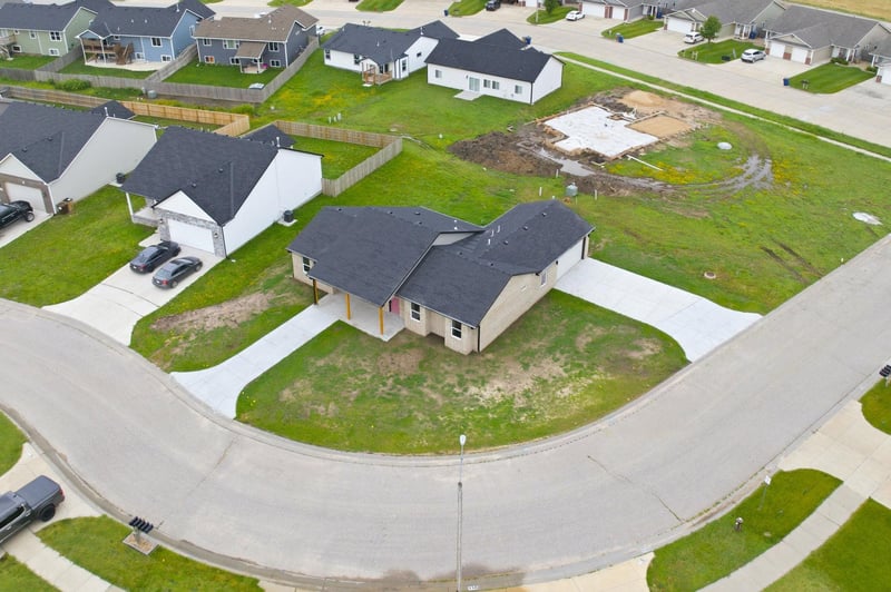 731 Wakefield Ave, Valley Center, KS 67147