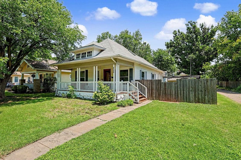 802 N Gilman Ave, Wichita, KS 67203