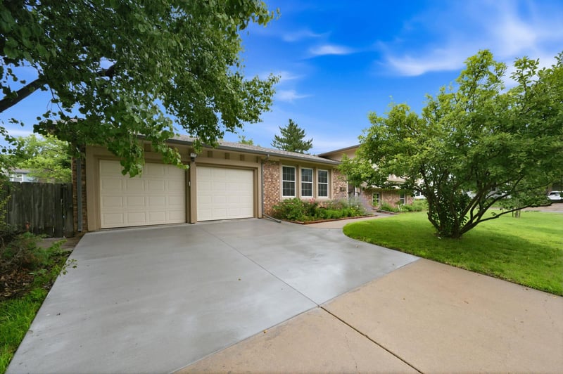 7006 Stonegate St, Wichita, KS 67206