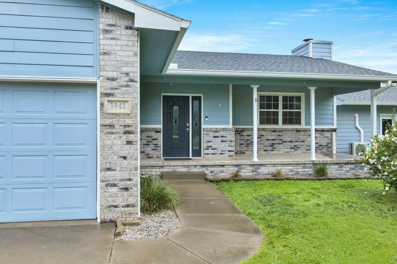 5842 S Joel, Derby, KS 67037