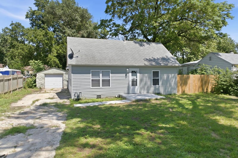 2416 Pattie Ave, Wichita, KS 67216