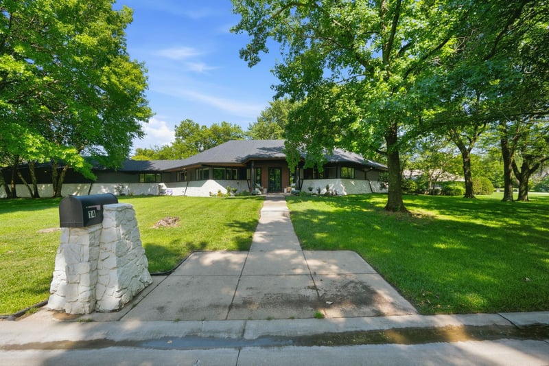 14 Stagecoach , Wichita, KS 67230