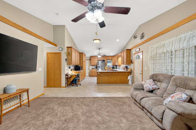 543 Lorraine , Wichita, KS 67211