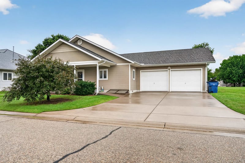 543 Lorraine , Wichita, KS 67211