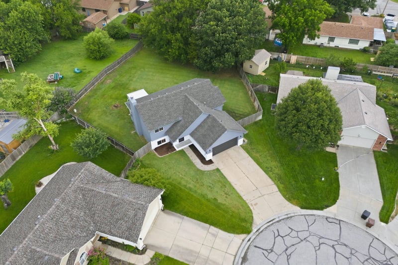 1721 N Redbarn Cir, Wichita, KS 67212