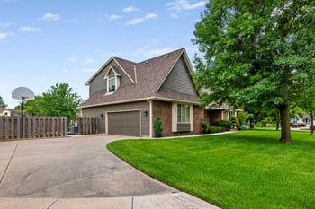 1250 N Pine Grove Ct, Wichita, KS 67212