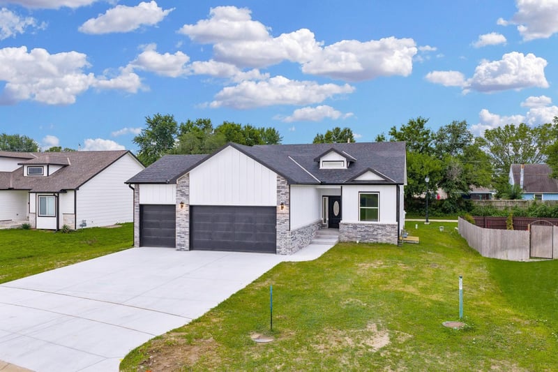443 Karla , Haysville, KS 67060