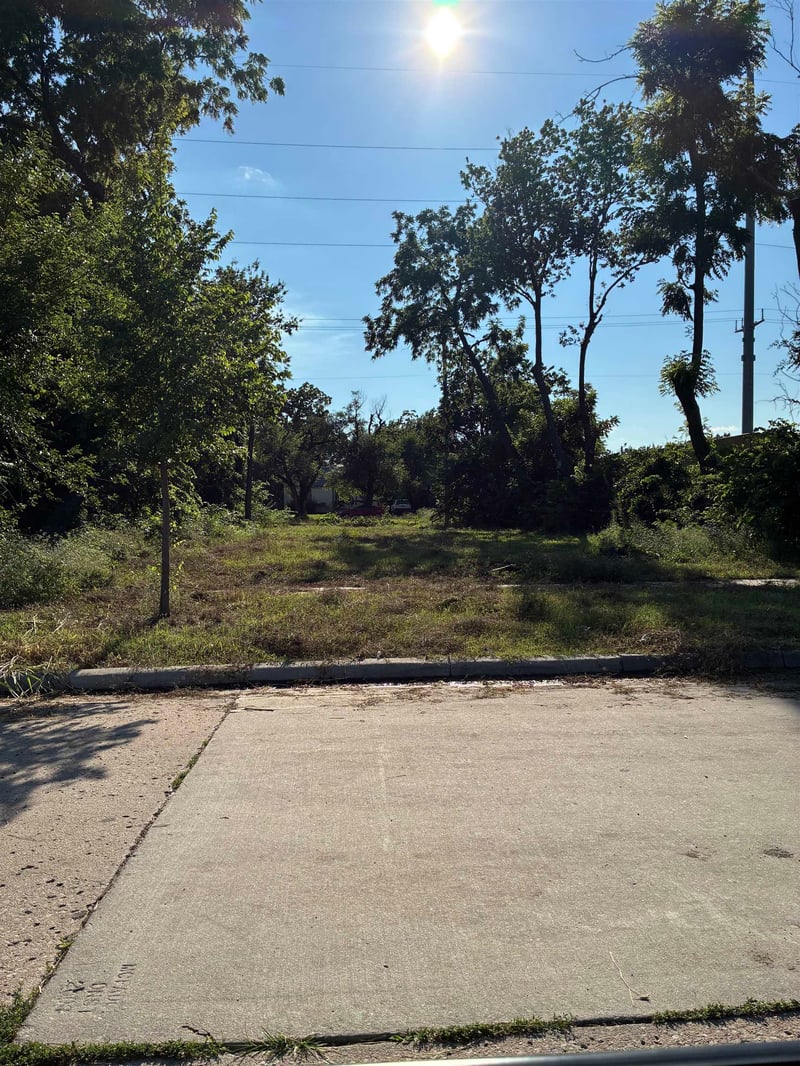 1307 N Kansas, Wichita, KS 67214