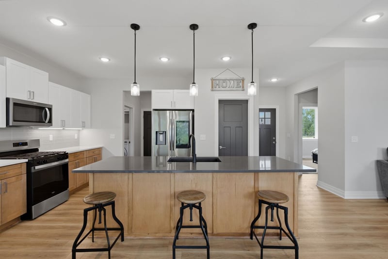 5906 Saint Paul St, Wichita, KS 67204-5396