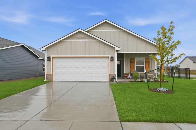 337 Woodstone St, Derby, KS 67037-7814
