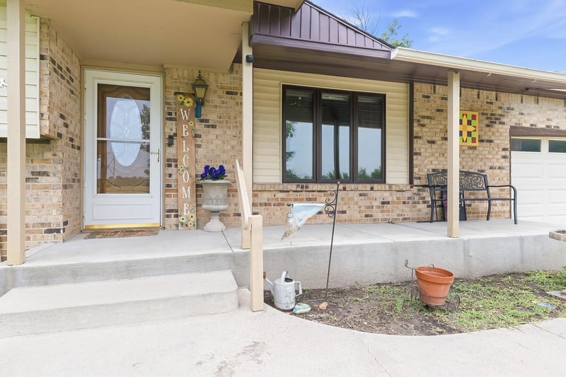16786 NW 10th, Benton, KS 67017