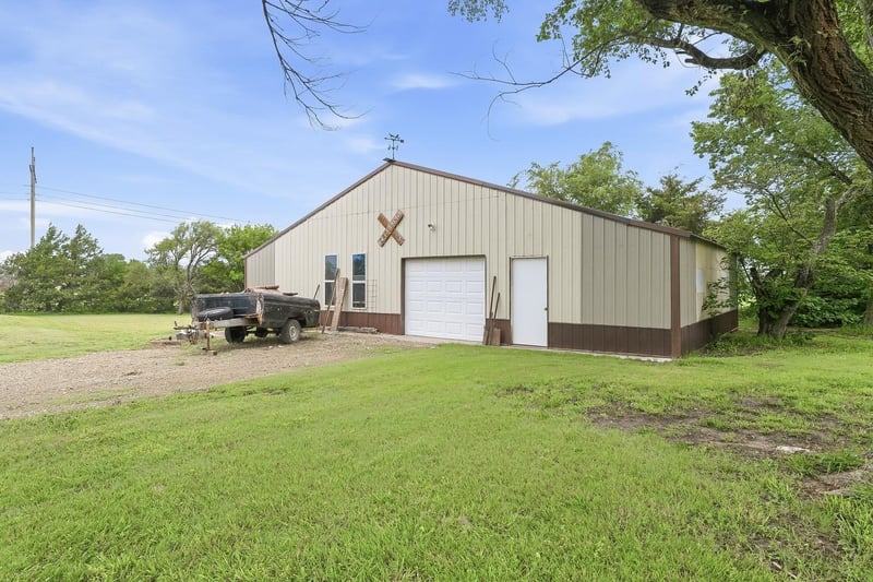 16786 NW 10th, Benton, KS 67017