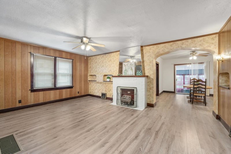 537 S Broadview, Wichita, KS 67218