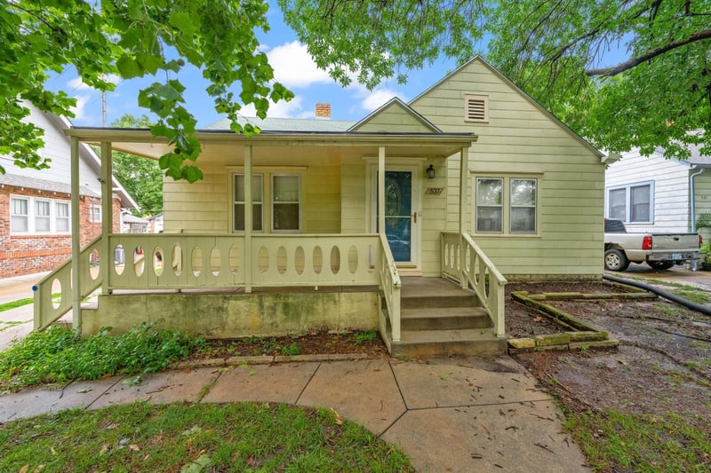 537 S Broadview, Wichita, KS 67218