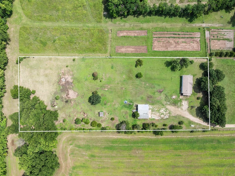 9099 268th Dr, Arkansas City, KS 67005