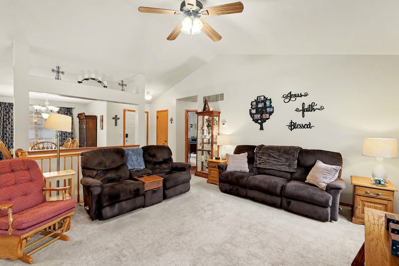 2545 Denene St, Wichita, KS 67215