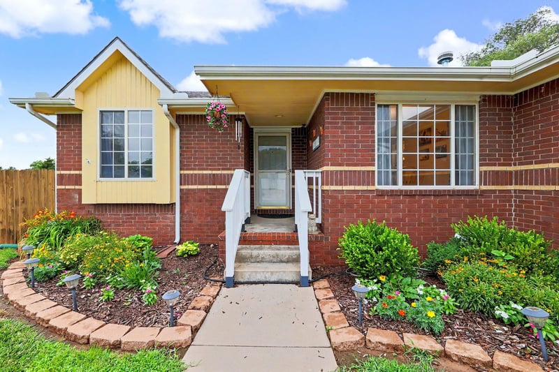 2545 Denene St, Wichita, KS 67215