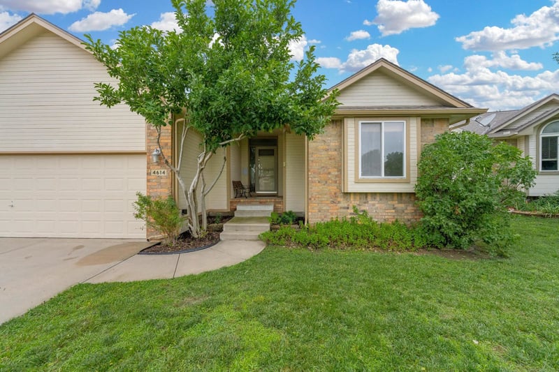 4614 E Willow Point Ct, Wichita, KS 67220