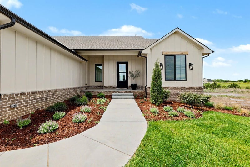 3263 N Bedford St, Wichita, KS 67226