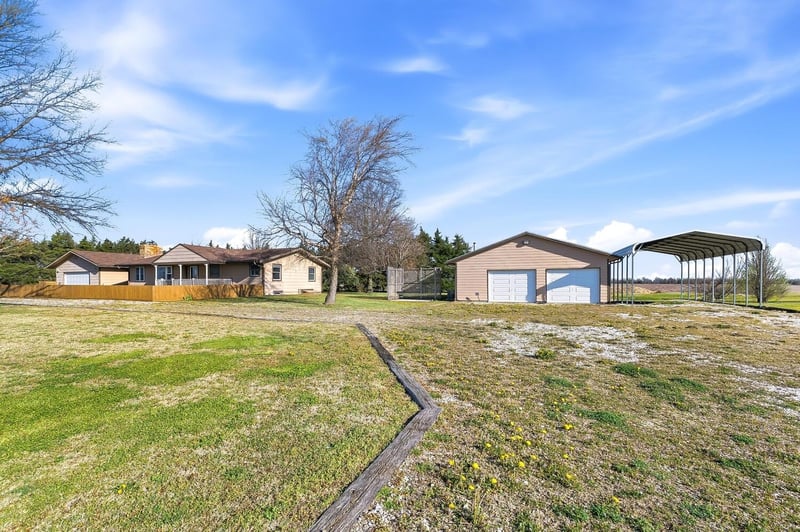 2416 111th St S, Peck, KS 67120