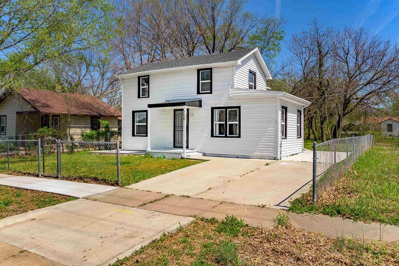 706 Piatt Ave, Wichita, KS 67214
