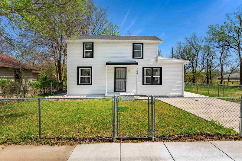 706 Piatt Ave, Wichita, KS 67214