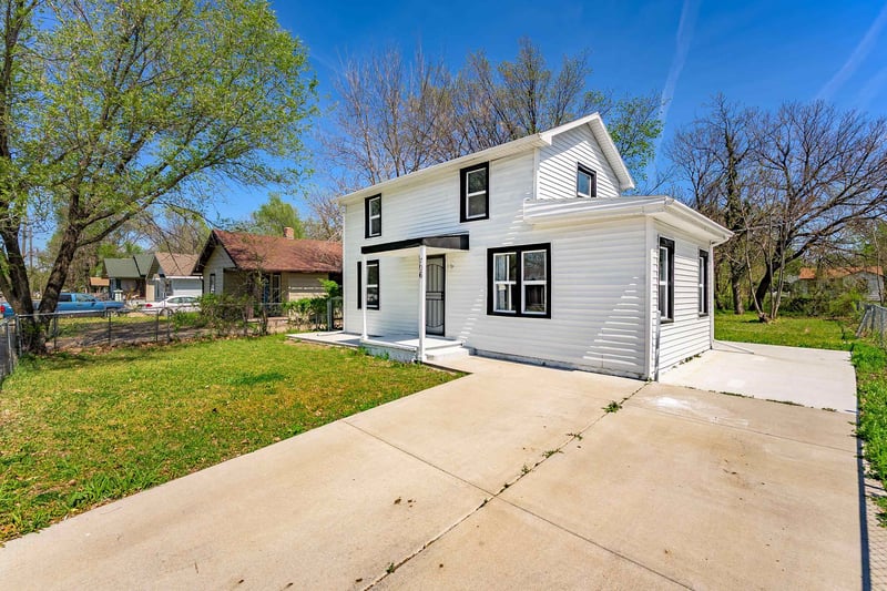 706 Piatt Ave, Wichita, KS 67214
