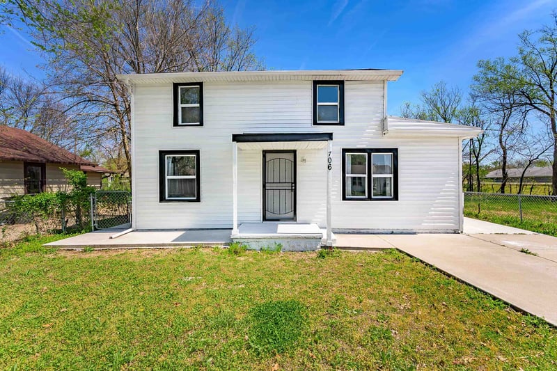 706 Piatt Ave, Wichita, KS 67214