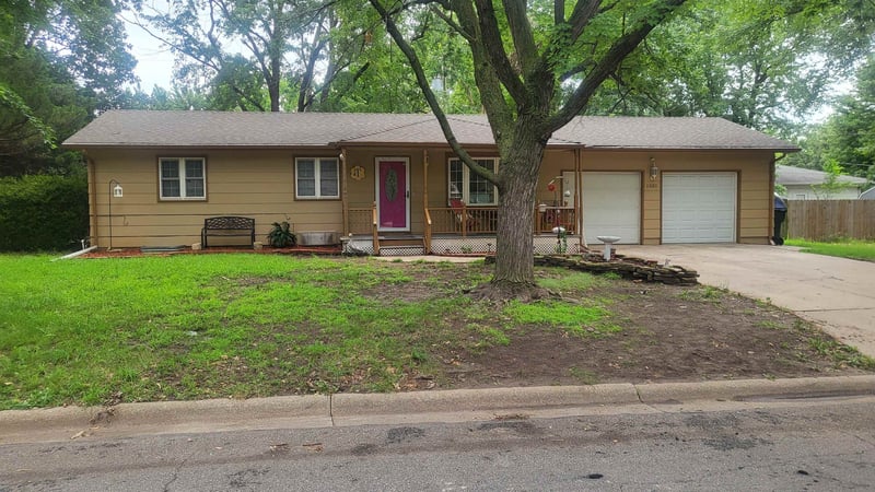 1321 9th St, Newton, KS 67114-1619