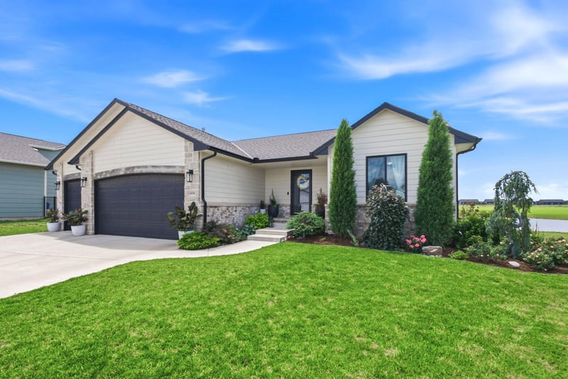 13038 Blake Ct, Wichita, KS 67235-4115