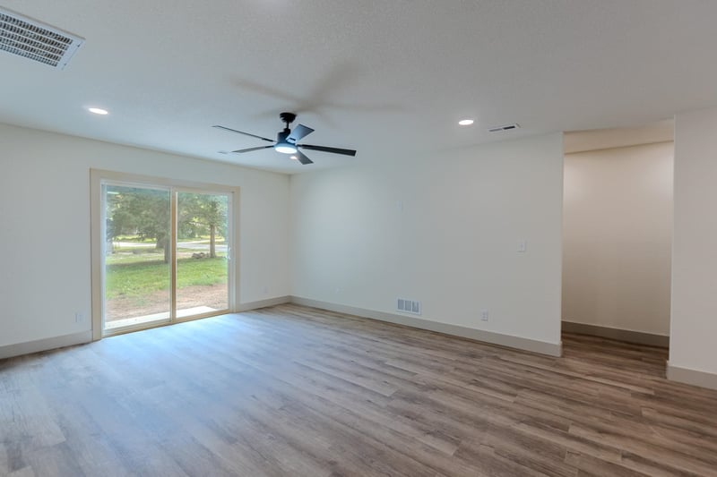 212 West St, Leon, KS 67074
