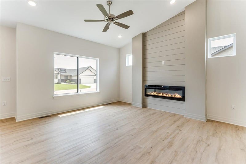 10418 Graber Cir, Wichita, KS 67215