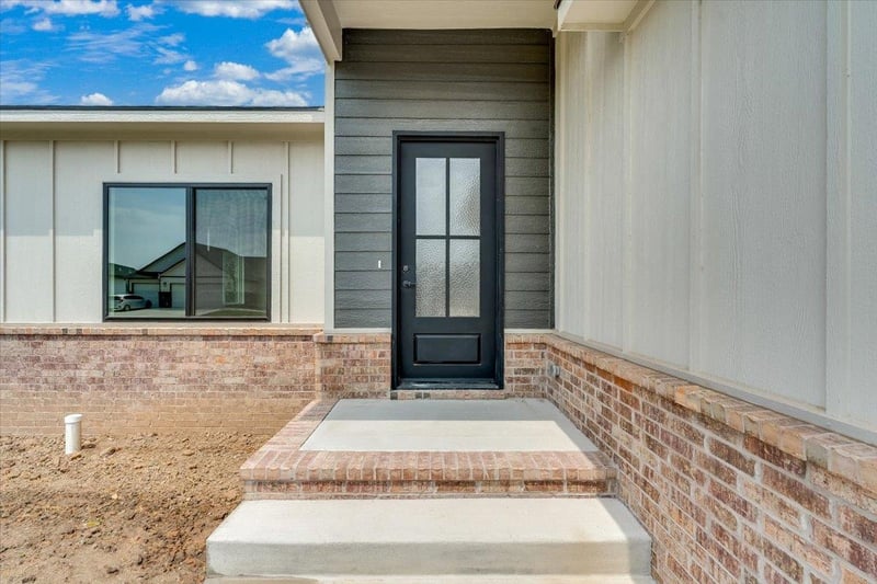 10418 Graber Cir, Wichita, KS 67215